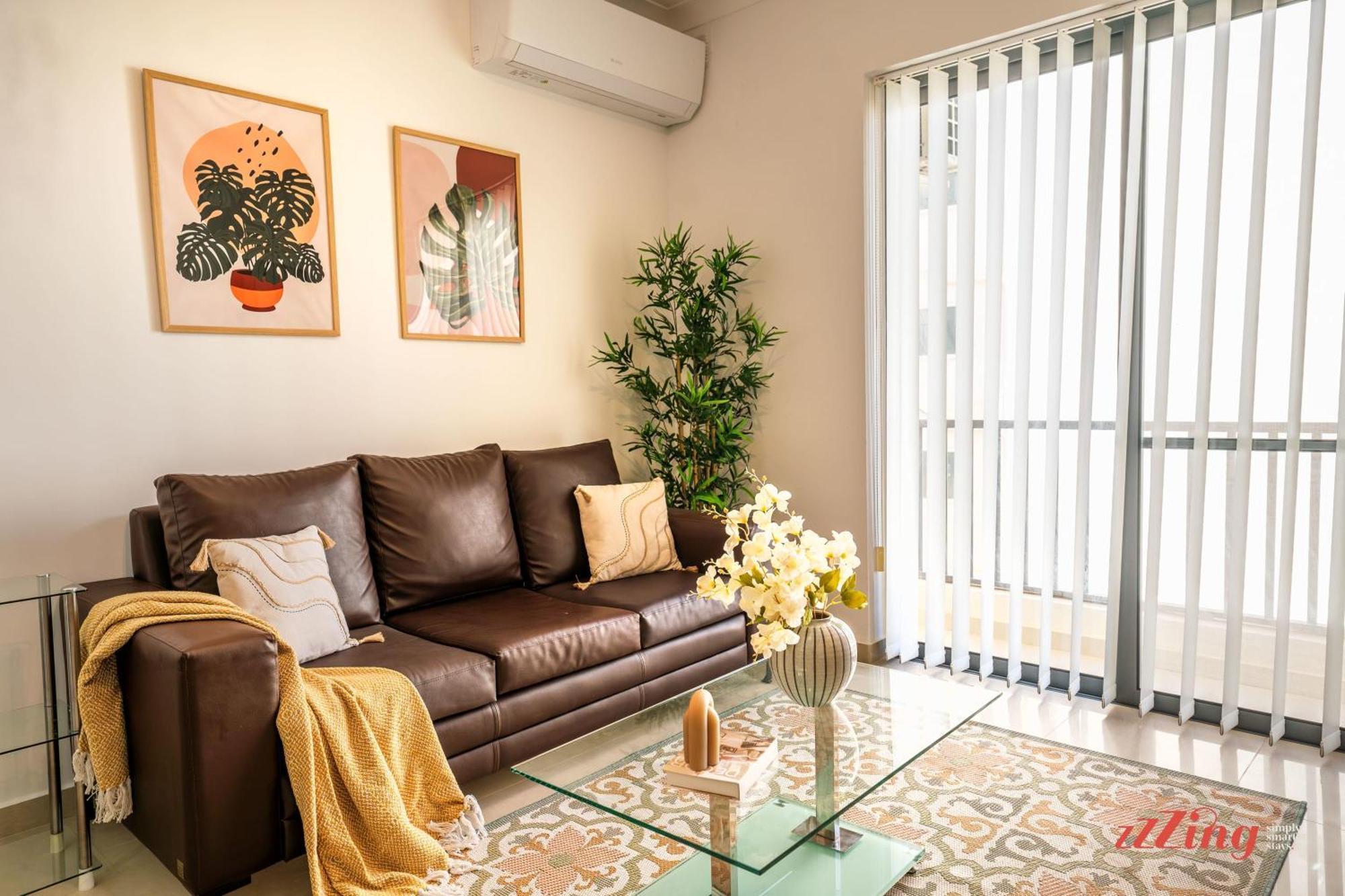 A Pretty Close To Seafront Apartment *